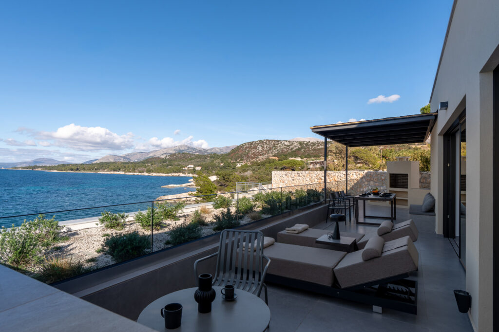 Almos Villas 2 Outdoors 3